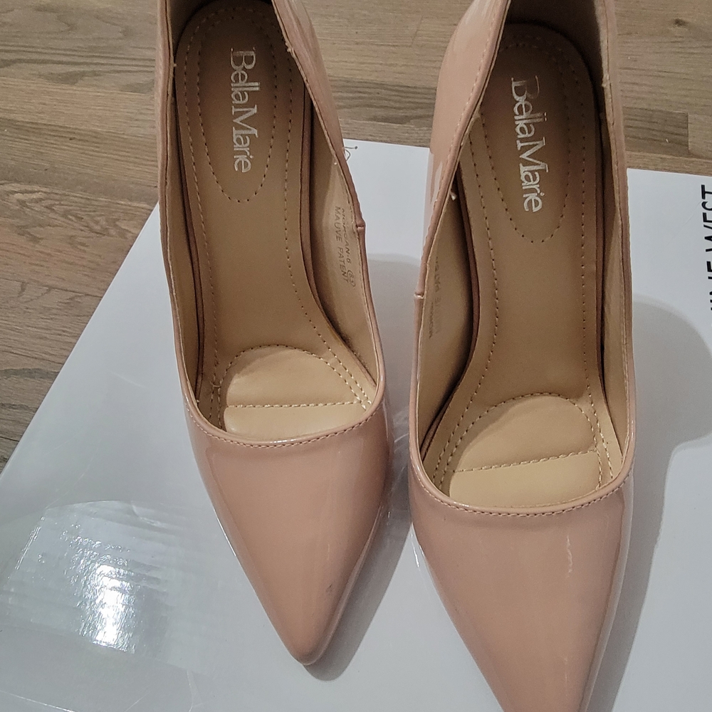 Bella Marie Women's Mauve Patent Pumps